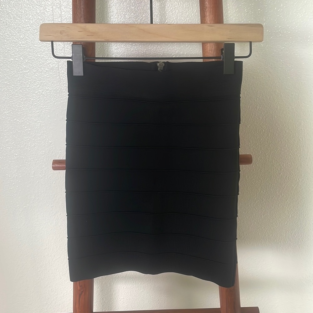 Guess bandage skirt